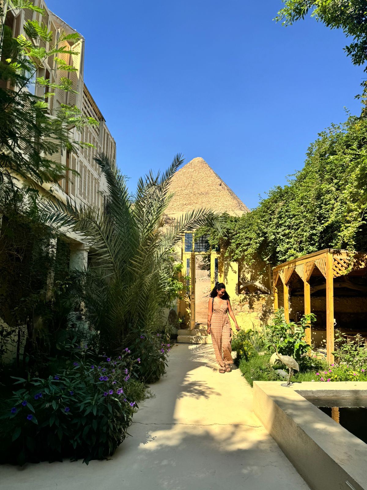 Garden path at the guesthouse near the pyramids